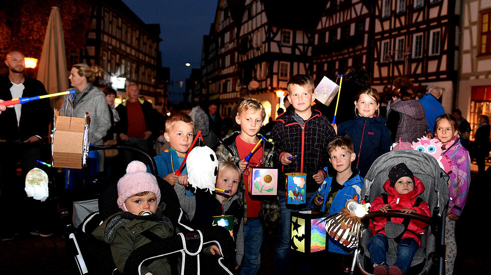 Gallusmarkt Grünberg 2017: Eröffnung und Laternenumzug