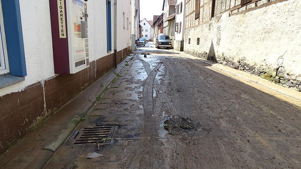 Aufräumarbeiten nach dem Unwetter von Hungen