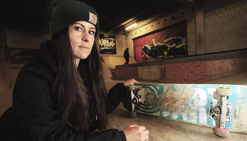 Jana Jasmin Stumpp organisiert den Girlsday in der Gießener Skatelounge (Foto: Schepp)
