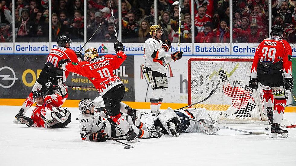 in der DEL 2 - EC Bad Nauheim gegen Frankfurt Löwen