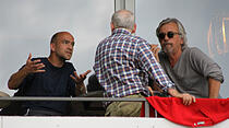 Das war einmal: Trainer Stefan Hassler, Dr. Petr Brozik und Dr. Günther Moll (v.l.). Die Mediziner Brozik und Moll riefen den Förderverein Fußballfreunde VfB 1900 Gießen ins Leben, der sich ausschließlich um die finanziellen Belange der 1. Mannschaft kümmert.