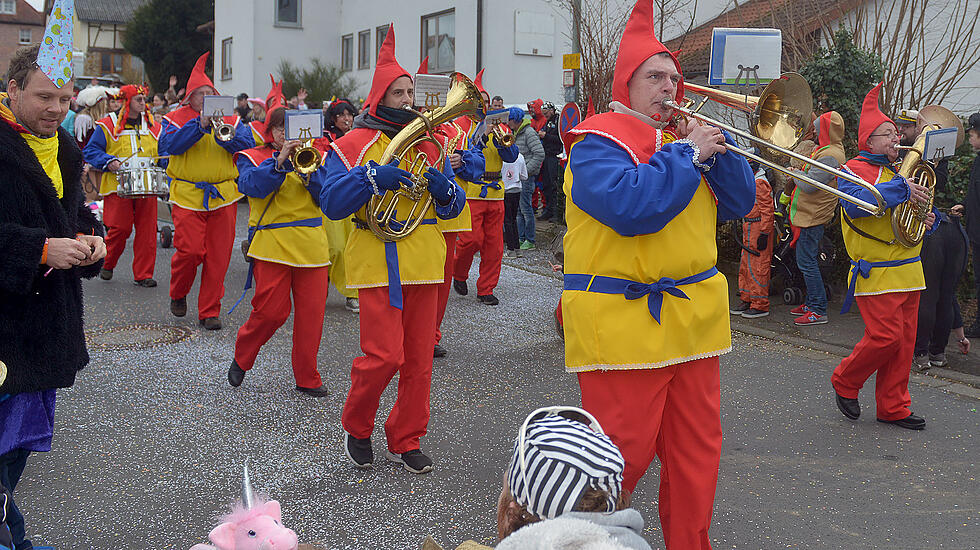 Närrischer Lindwurm in Gräilau