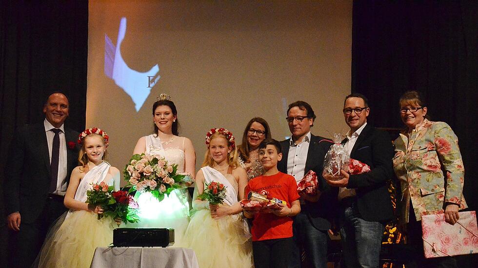 Inthronisierung der Rosenkönigin in Steinfurth