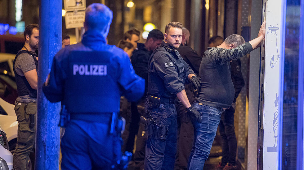 Polizeirazzia im Frankfurter Bahnhofsviertel