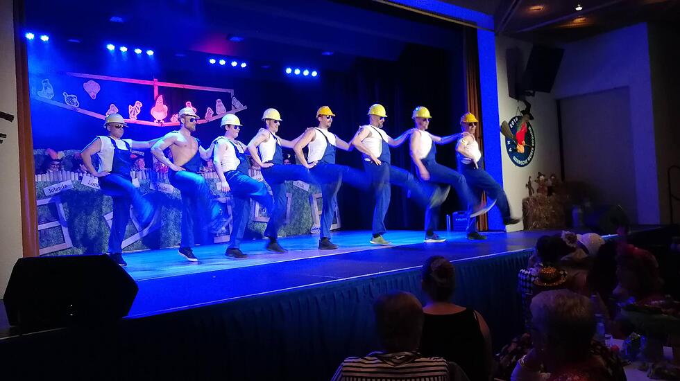 Rodheimer Weiberfasching im Bürgerhaus