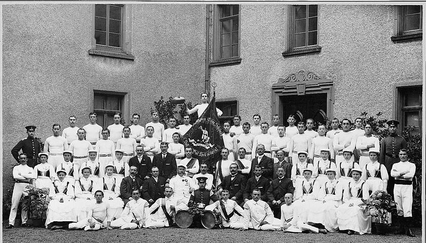 gikrei_0103_jcs_Turnverein1