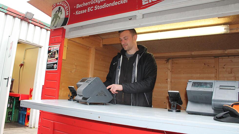 Das passiert hinter den Kulissen bei einem Heimspiel des EC Bad Nauheim