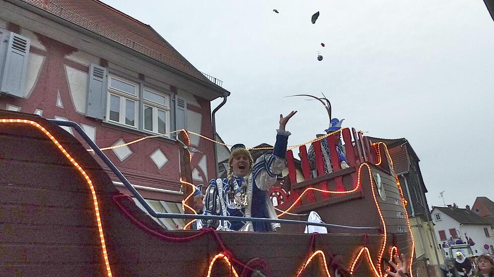 "Hasenspringer"-Umzug und Party in Rosbach