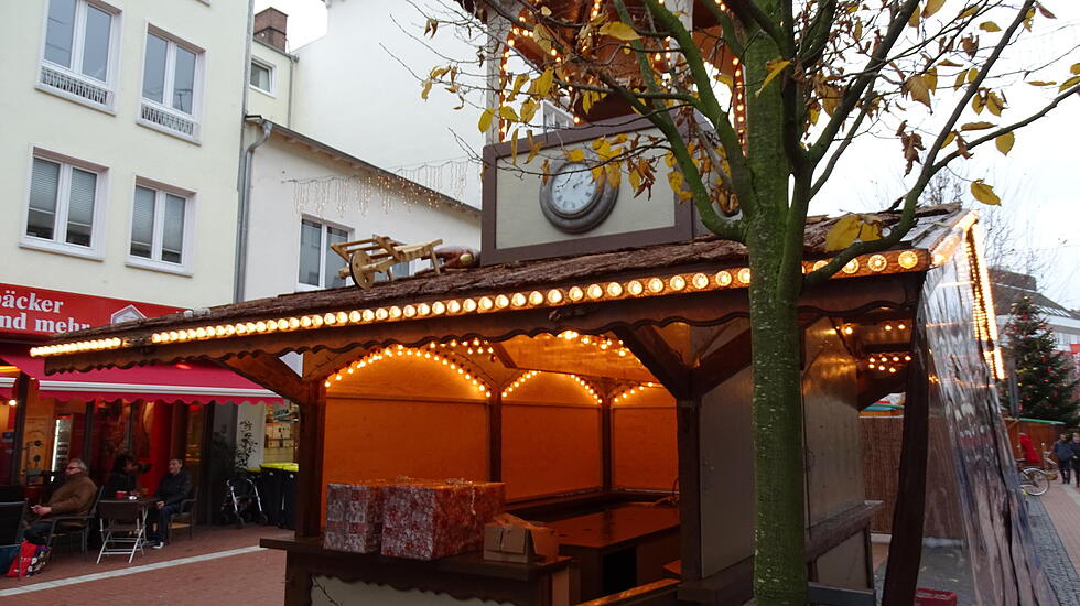 Vorbereitungen laufen: Gießener Weihnachtsmarkt kurz vor der Eröffnung