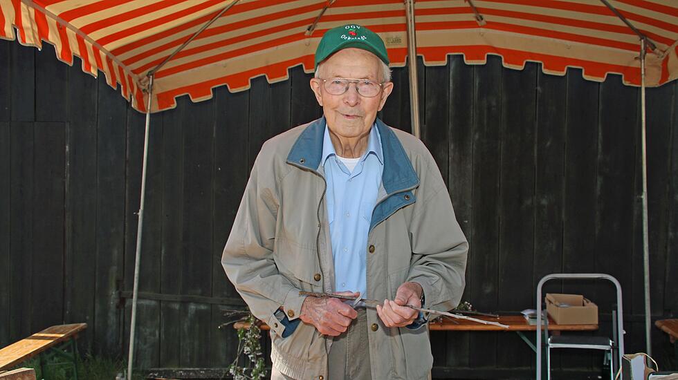 Kirschblütenwanderung des Obst- und Gartenbauvereins im Kirschenberg Ockstadt