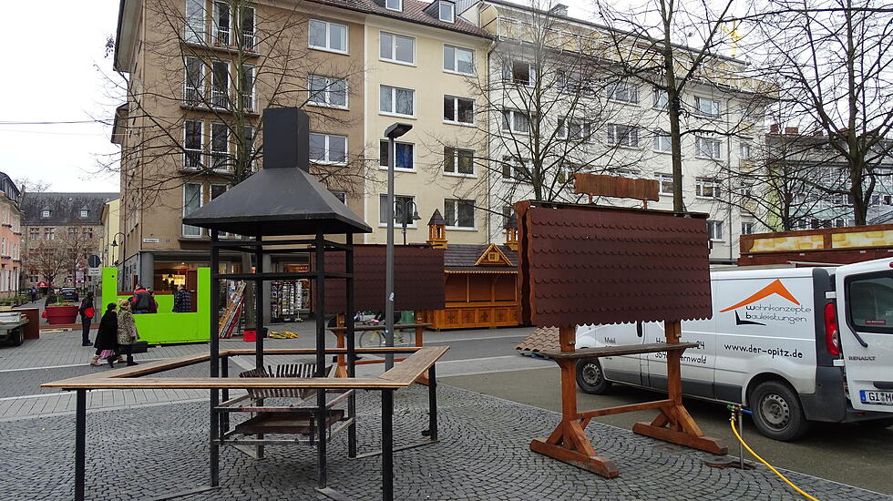 Vorbereitungen laufen: Gießener Weihnachtsmarkt kurz vor der Eröffnung
