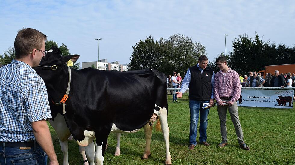 Tierschau beim Bad Vilbeler Markt