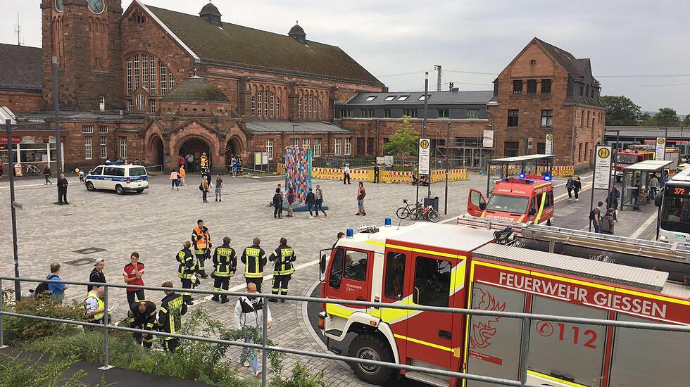 Reizgas in Bahnhof Gießen versprüht