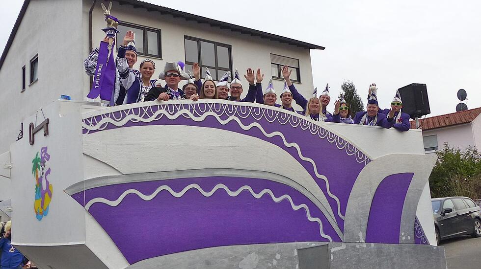 "Hasenspringer"-Umzug und Party in Rosbach