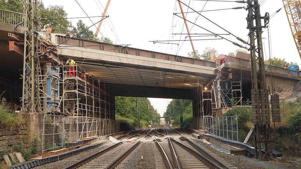 Brückenabriss bei Linden