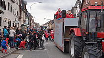 Lollarer Umzug und Staufenberger Rathaussturm