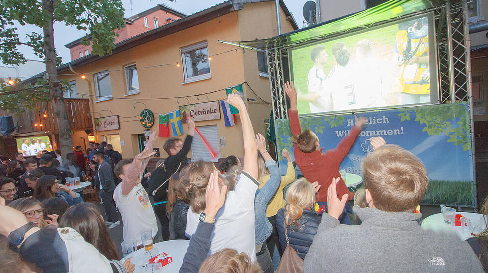 Public Viewing beim Deutschland-Spiel