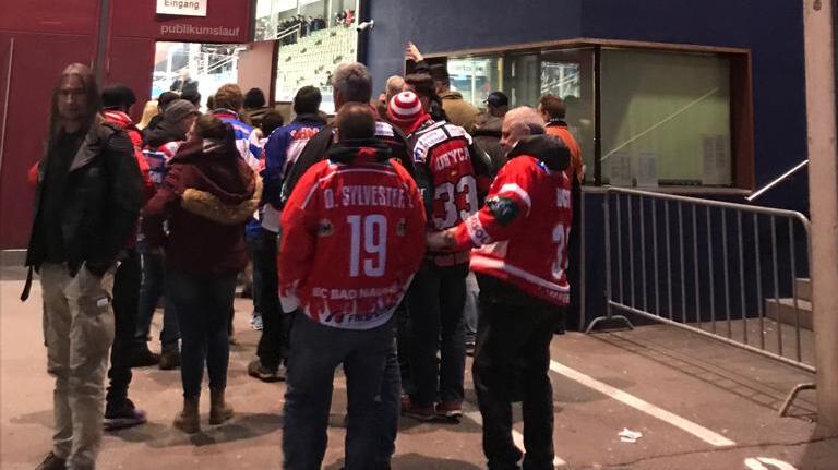 EC-Fans an der CHG-Arena