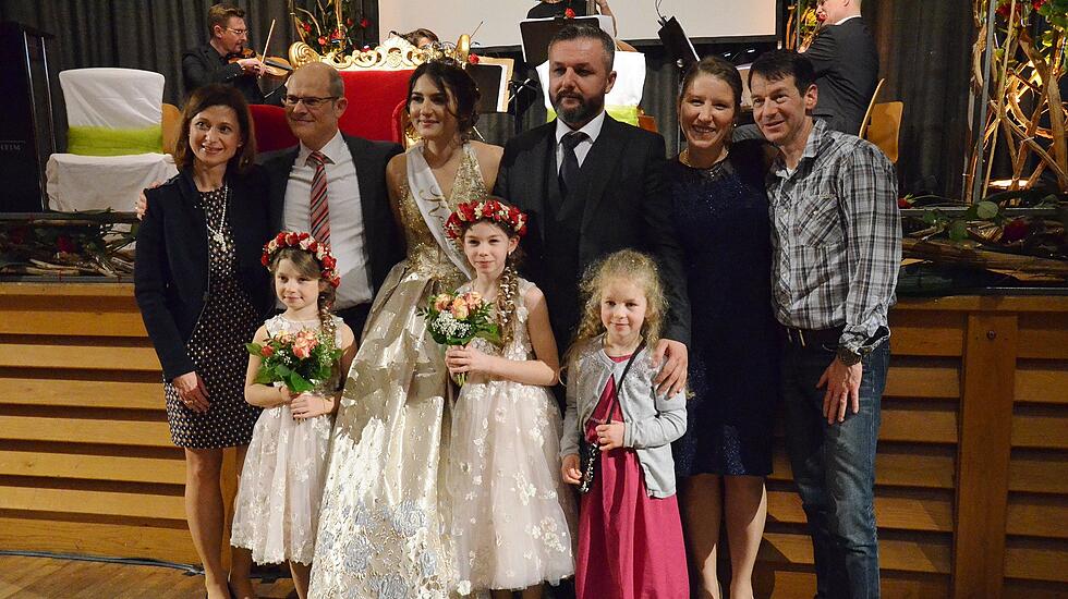 Inthronisierung der Rosenkönigin in Steinfurth