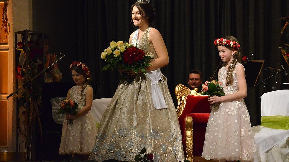 Inthronisierung der Rosenkönigin in Steinfurth