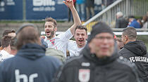 Der FC Gießen gewinnt am Samstag mit 2:1 gegen den FSC Lohfelden und feiert damit vorzeitig die Hessenliga-Meisterschaft. (Foto: Friedrich)