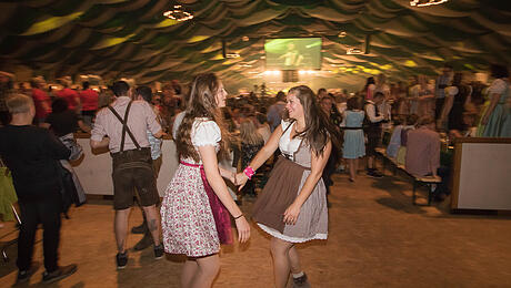 Tanz in den Mai mit DJ Ötzi beim Wiesnfest