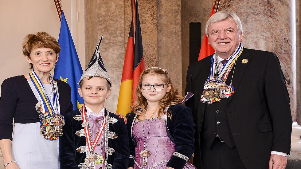 Prinzenpaare des Landkreis Gießen beim Hessischen Ministerpräsidenten